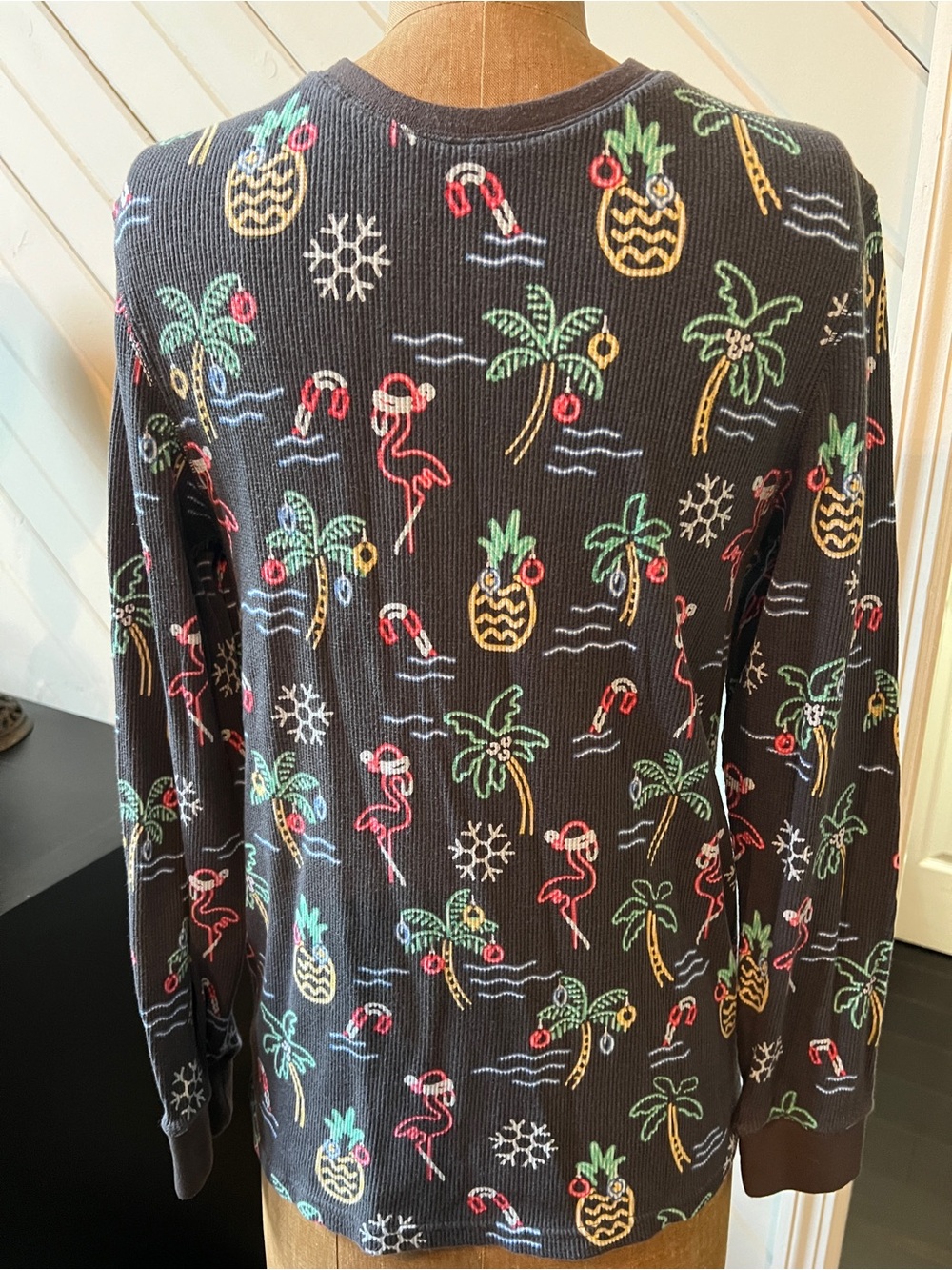 Chubbies Lounge Top Men’s Size Medium Christmas Holiday Flamingo Waffle LS Shirt